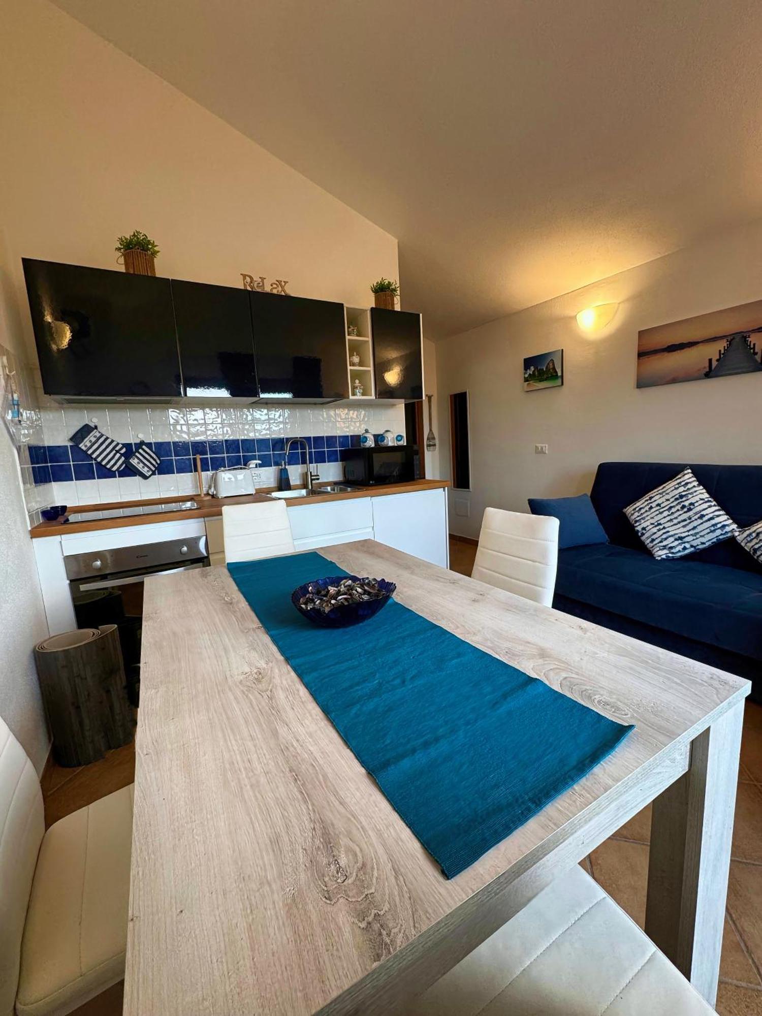 Case Vacanze A Santa Teresa Di Gallura Екстер'єр фото