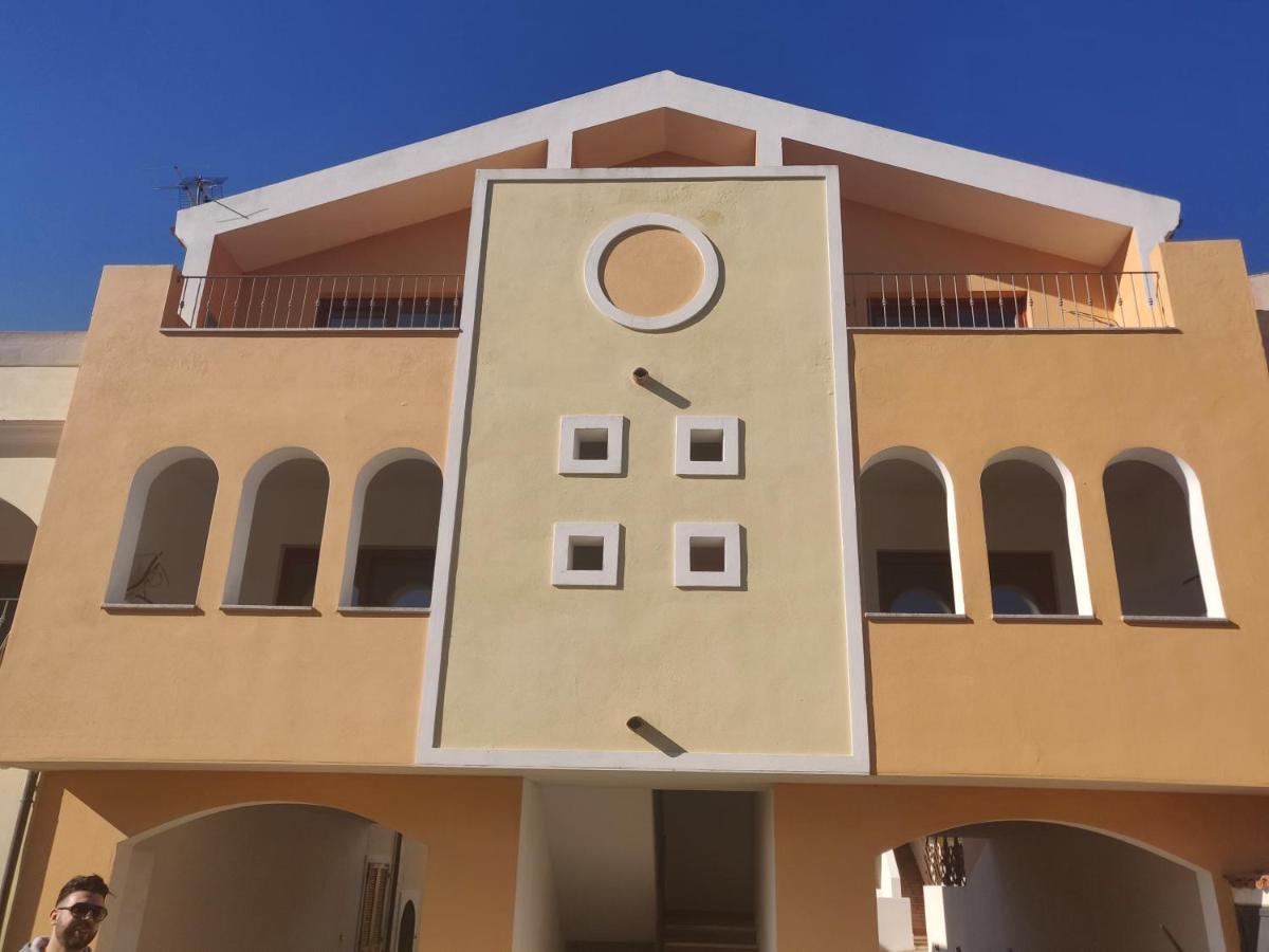 Case Vacanze A Santa Teresa Di Gallura Екстер'єр фото